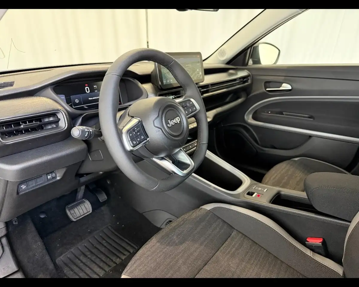 Jeep Avenger 1.2 Turbo e-Hybrid MHEV Longitude 11