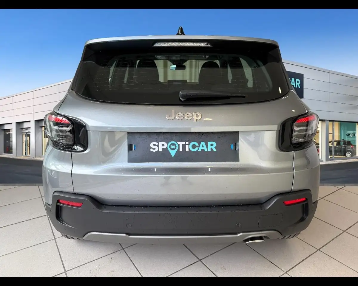 Jeep Avenger 1.2 Turbo e-Hybrid MHEV Longitude 4