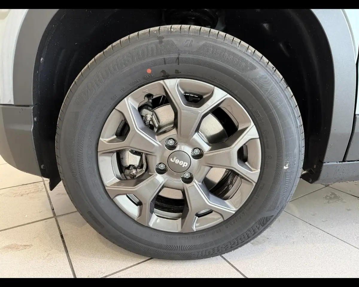 Jeep Avenger 1.2 Turbo e-Hybrid MHEV Longitude 9