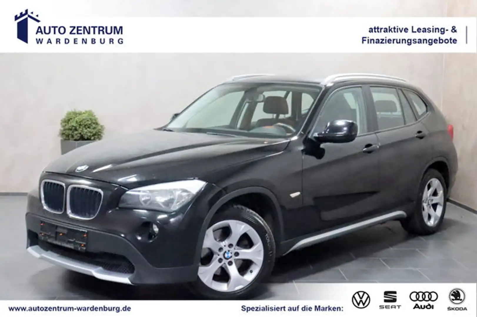 BMW X1 18 sDrive Anhängerkupplung ALPINE PDC 17ZOLL Чёрный - 1