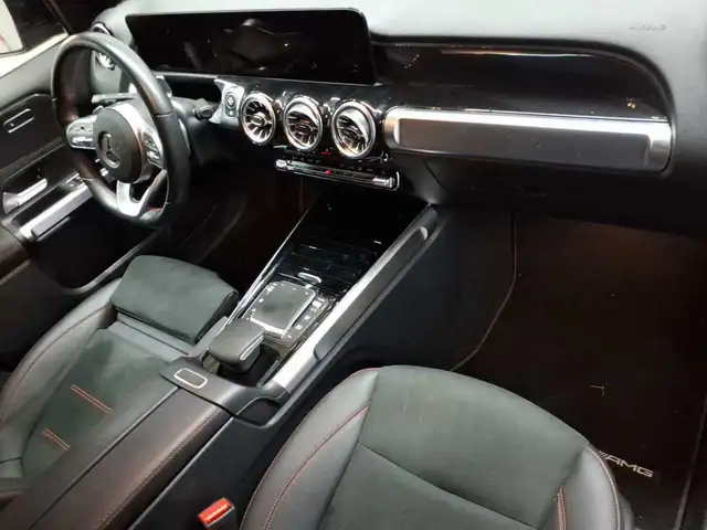Mercedes-Benz GLB view 9