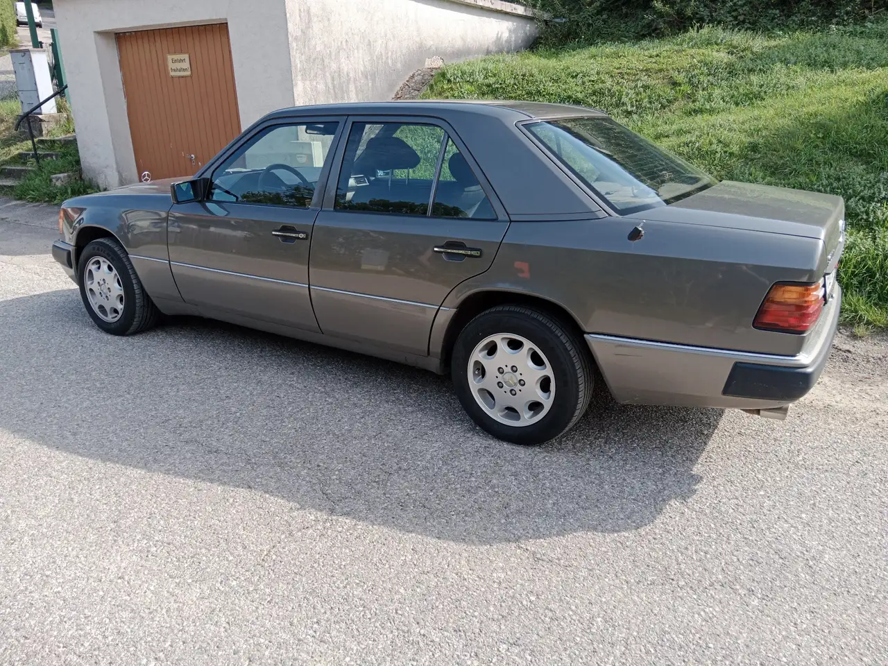 Mercedes-Benz Baureihe 124 300 e 4-matic, foto 5
