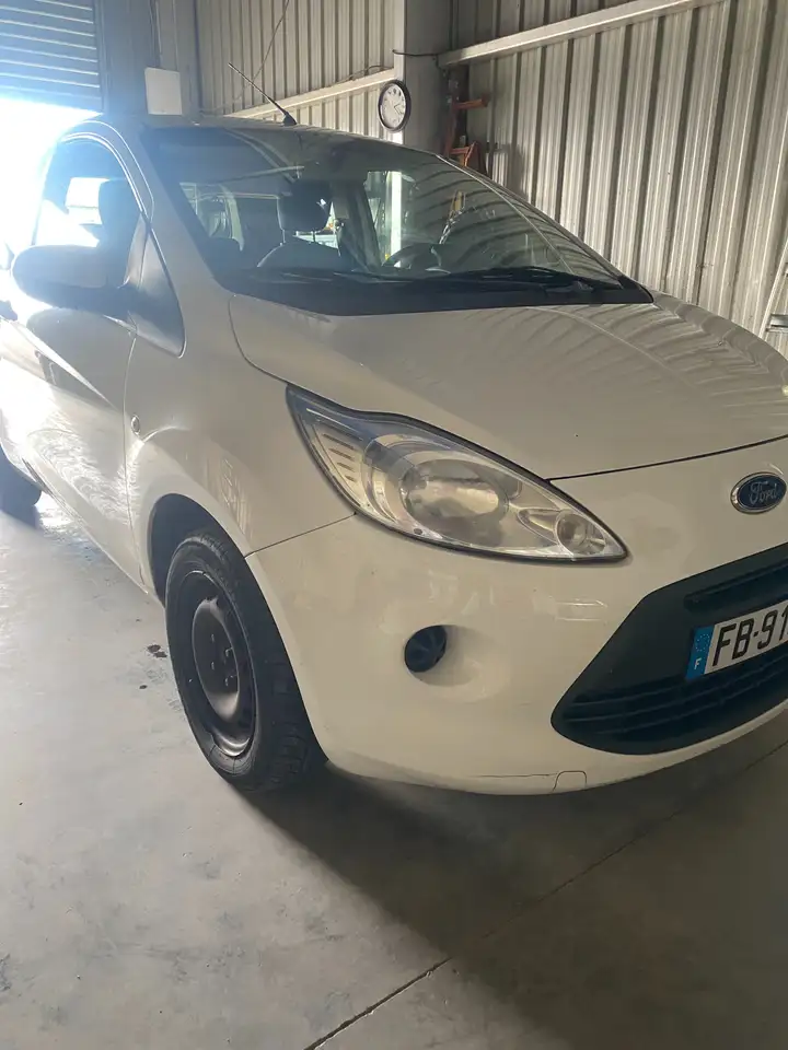 Ford Ka\u002FKa+ Ka 1.2 69 Titanium