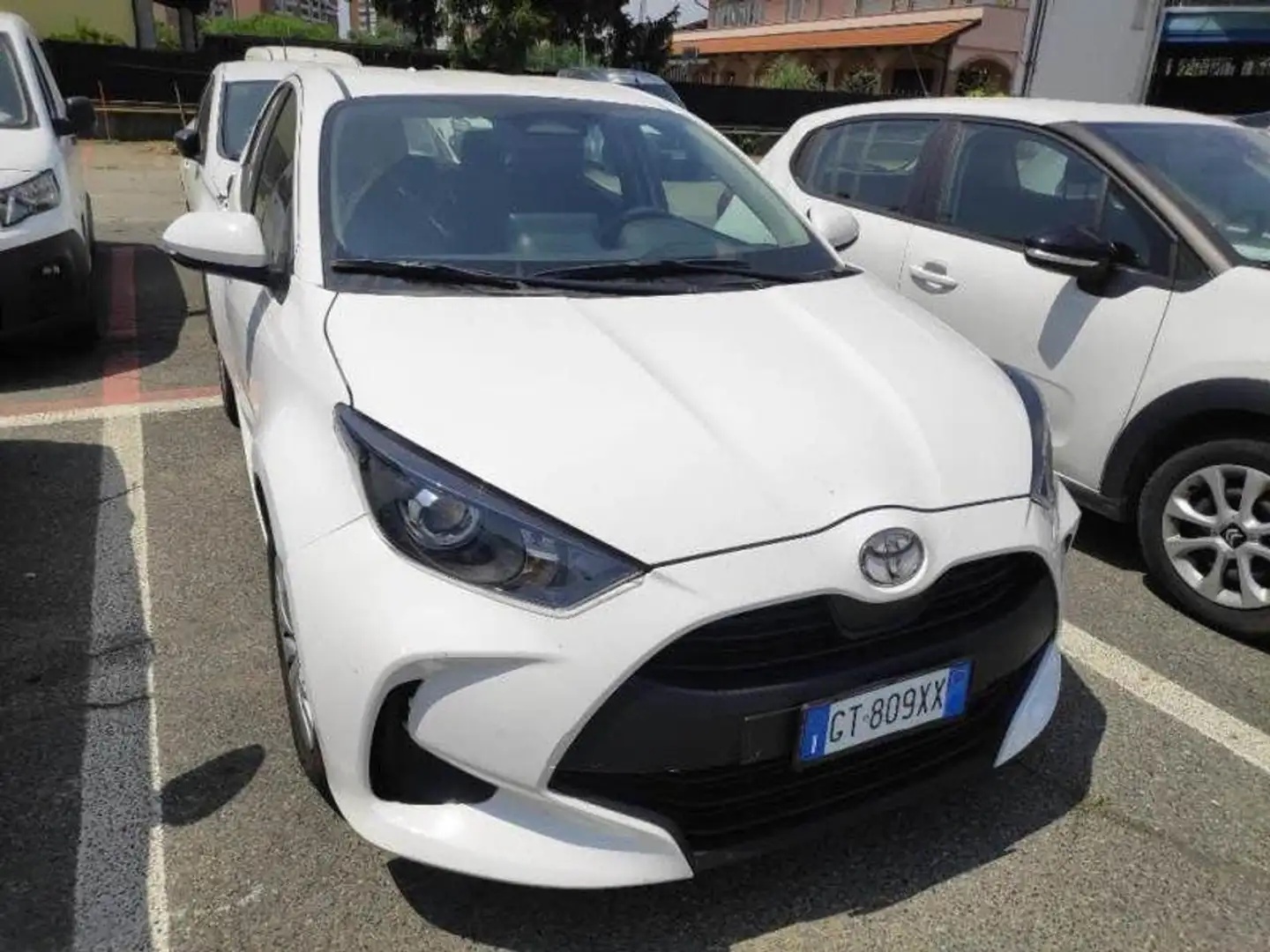 Toyota Yaris 1.5 Hybrid 5 porte Business Blanc - 1