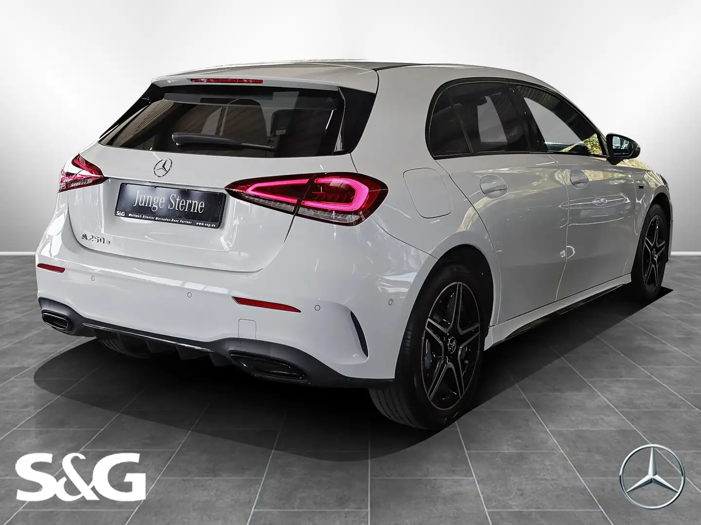 Mercedes-Benz A 250 e AMG TOTWINKEL+KAMERA+NIGHT PAKET+LED+18" Weiß - 2