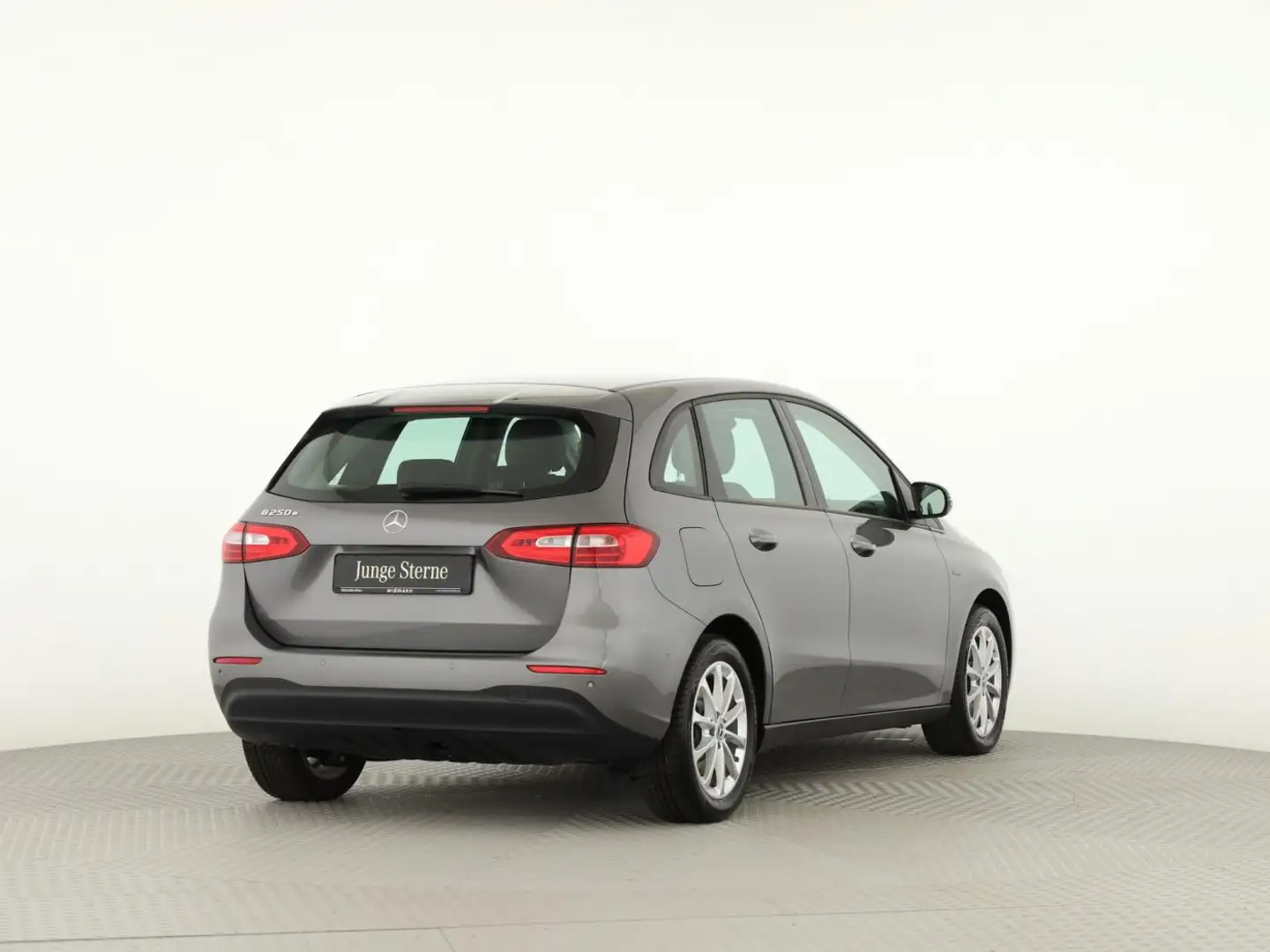 Mercedes-Benz B 250 e *AHK*PDC*Kamera*Tempomat*DAB*Sitzheizung Šedá - 2