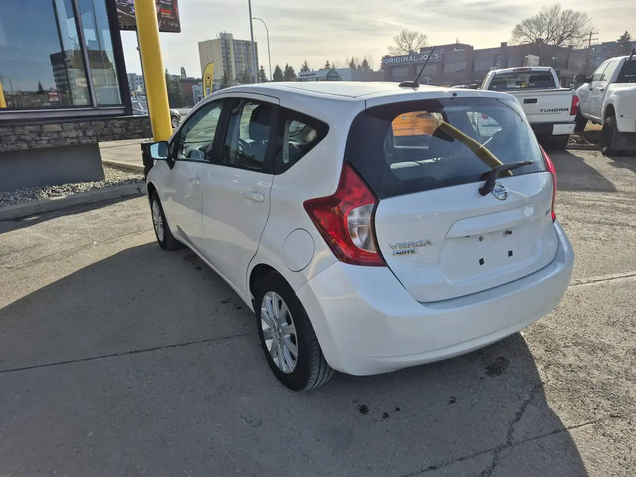 Nissan Note снимка Nissan Note