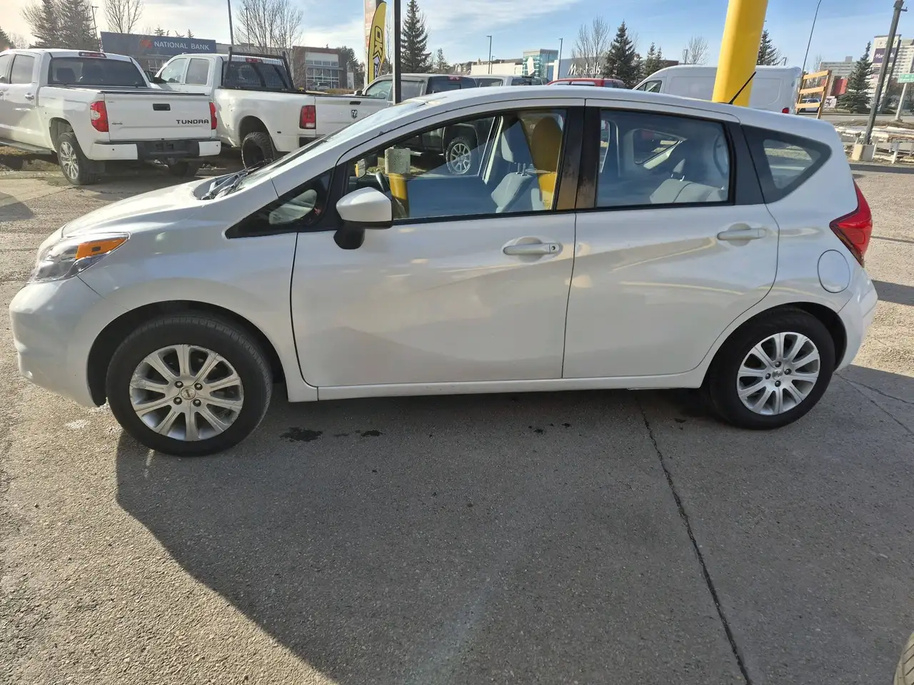 Nissan Note снимка Nissan Note