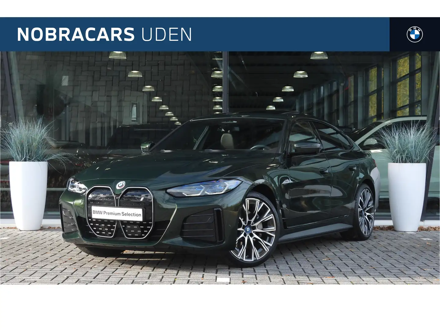 BMW i4 eDrive40 High Executive M Sport / Schuif-kanteldak Groen - 1