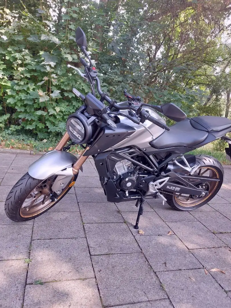 Honda CB 125 Gri - 2