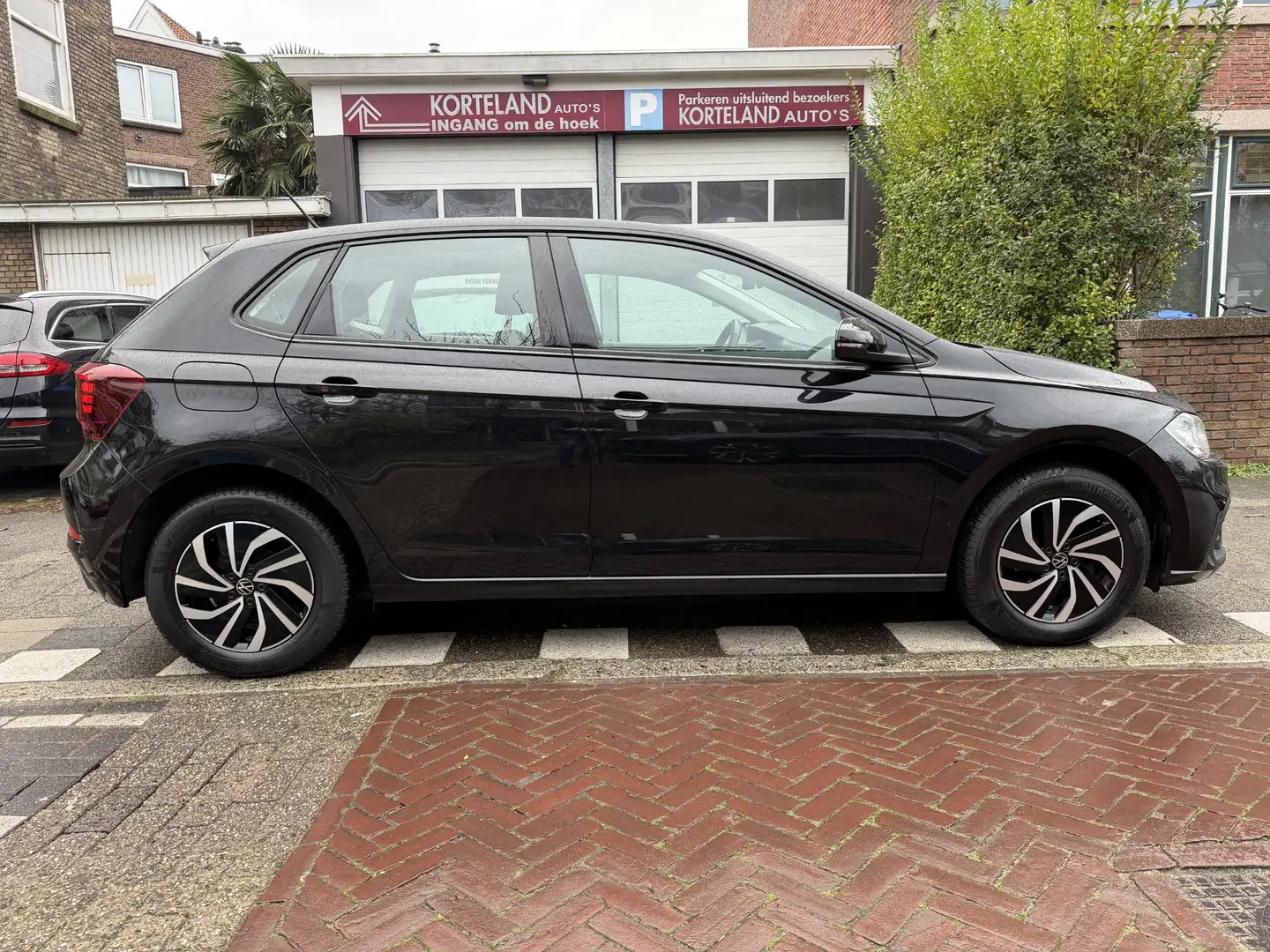 Volkswagen Polo 1.0 TSI Life Parkeersensoren voor en achter Zwart - 2