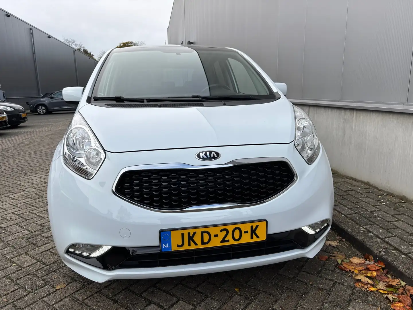 Kia Venga 1.4 CVVT DynamicLine Wit - 2