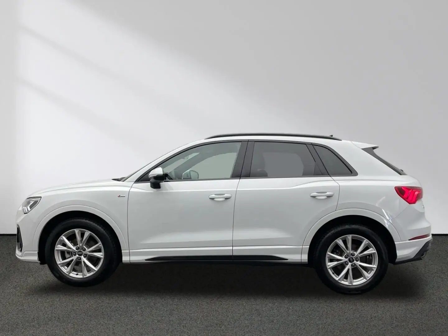 Audi Q3 S line 35 TFSI Sitzhzg. MMI LED Kamera Weiß - 2