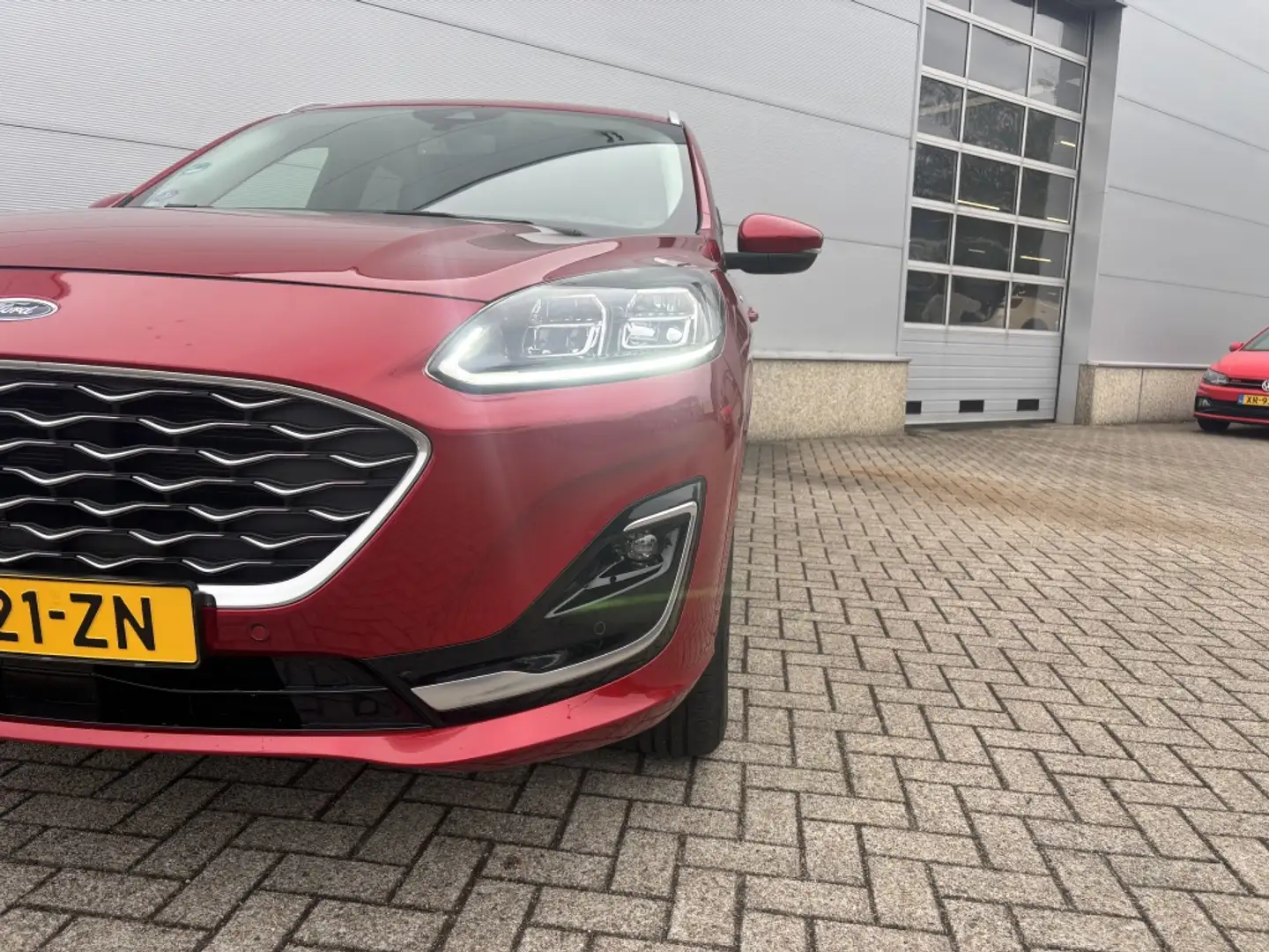 Ford Kuga 2.5 PHEV Vignale TREKHAAK! WINTERPACK! Rood - 2