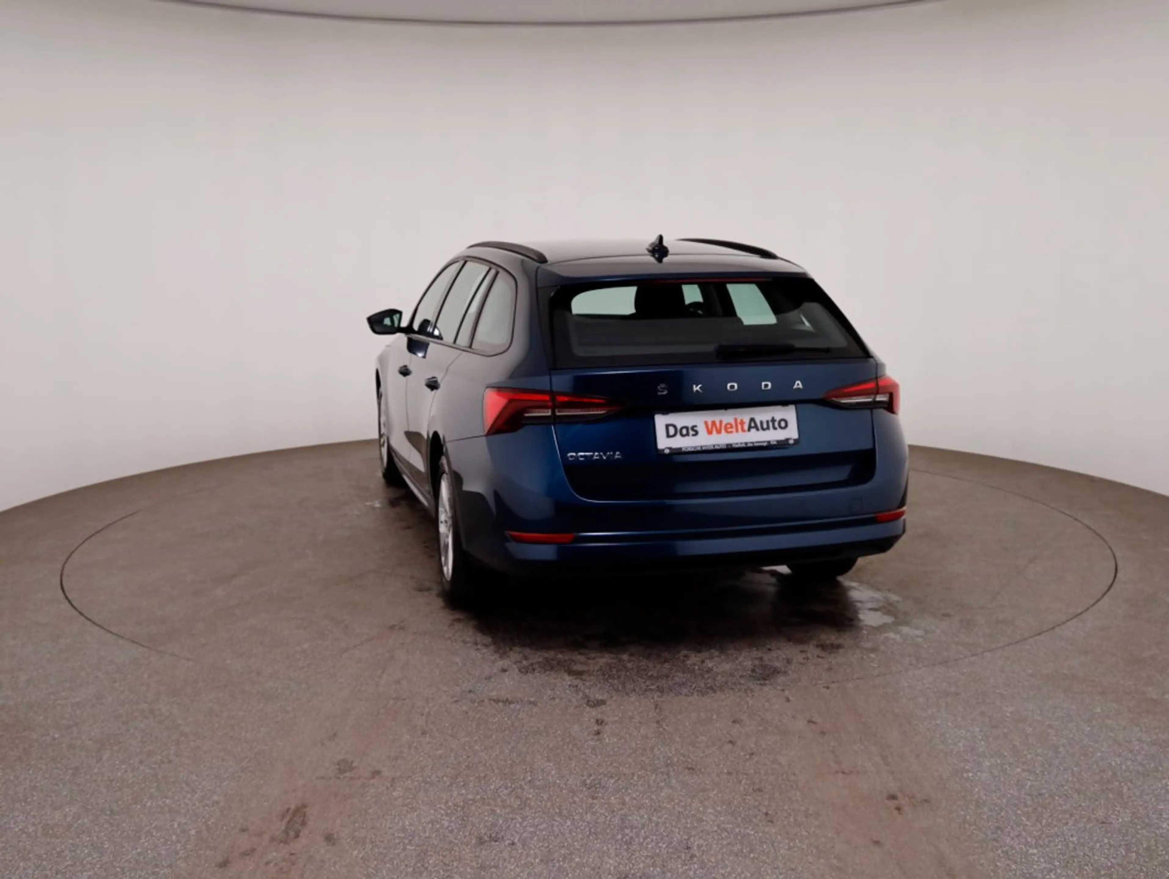 Skoda Octavia Ambition TDI — photo 8