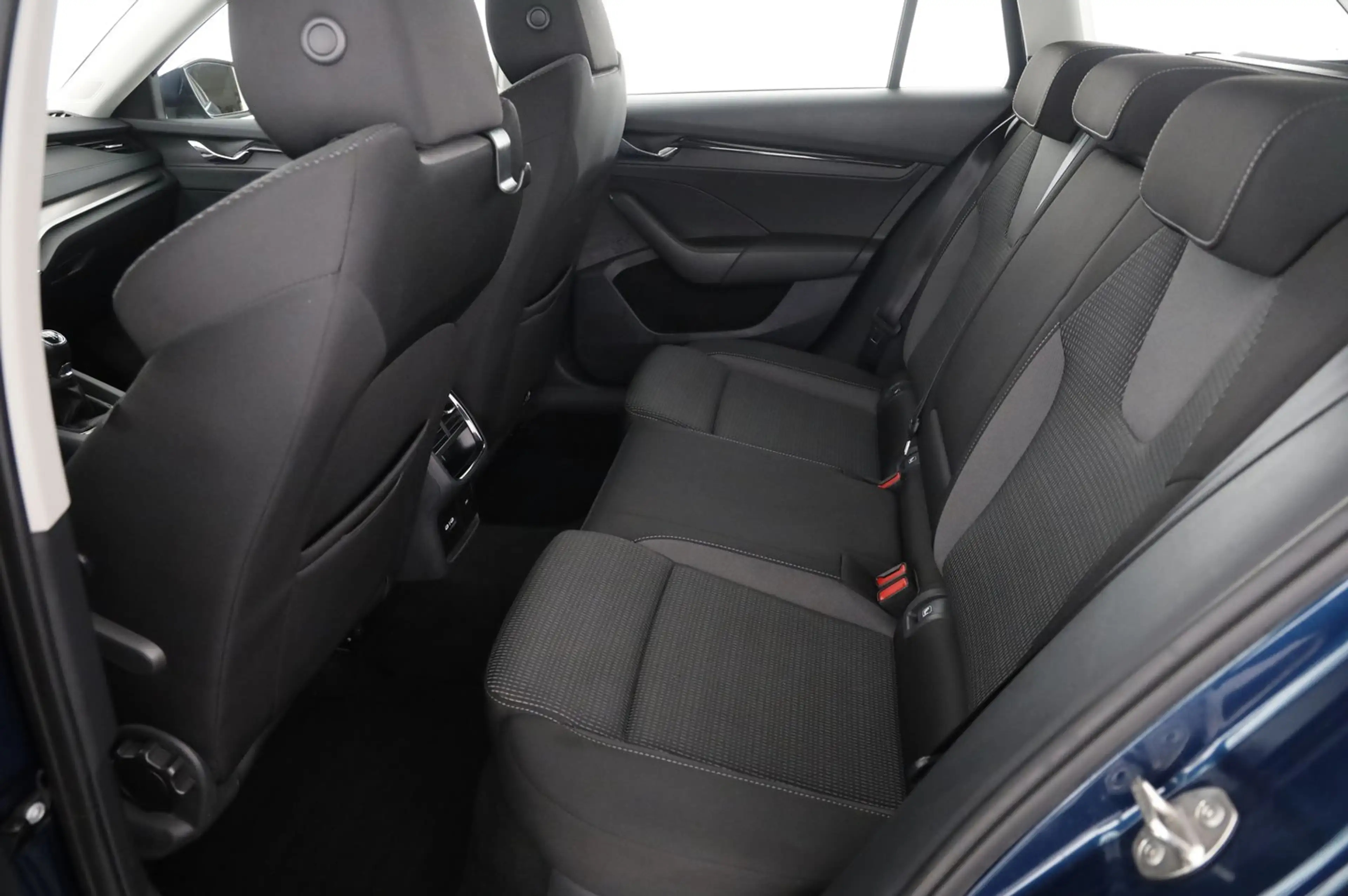 Skoda Octavia Ambition TDI — photo 27