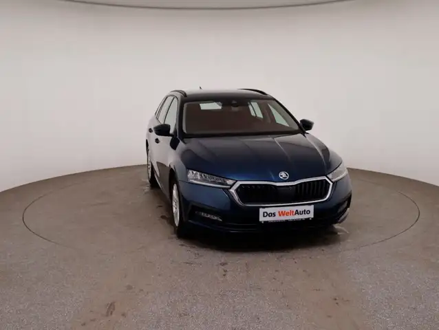 Skoda Octavia view 7