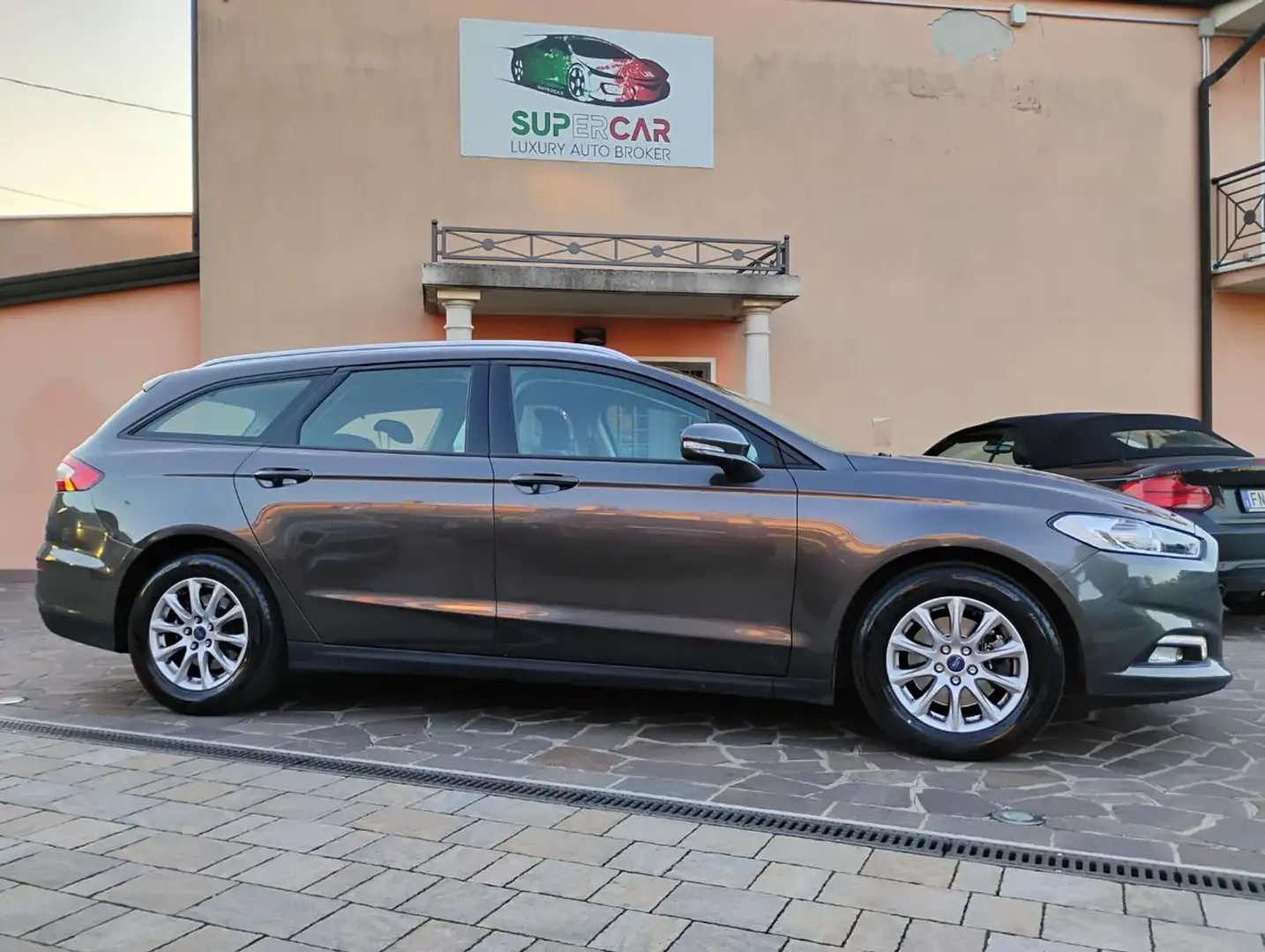 Ford Mondeo 2.0 TDCi 150 CV ECOnetic S&S SW Titanium Business Grigio - 2
