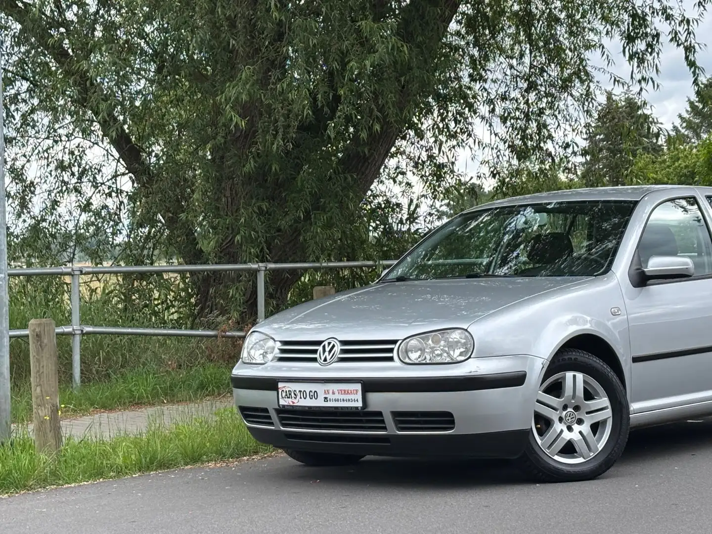 Volkswagen Golf 1.6 Edition Argent - 1