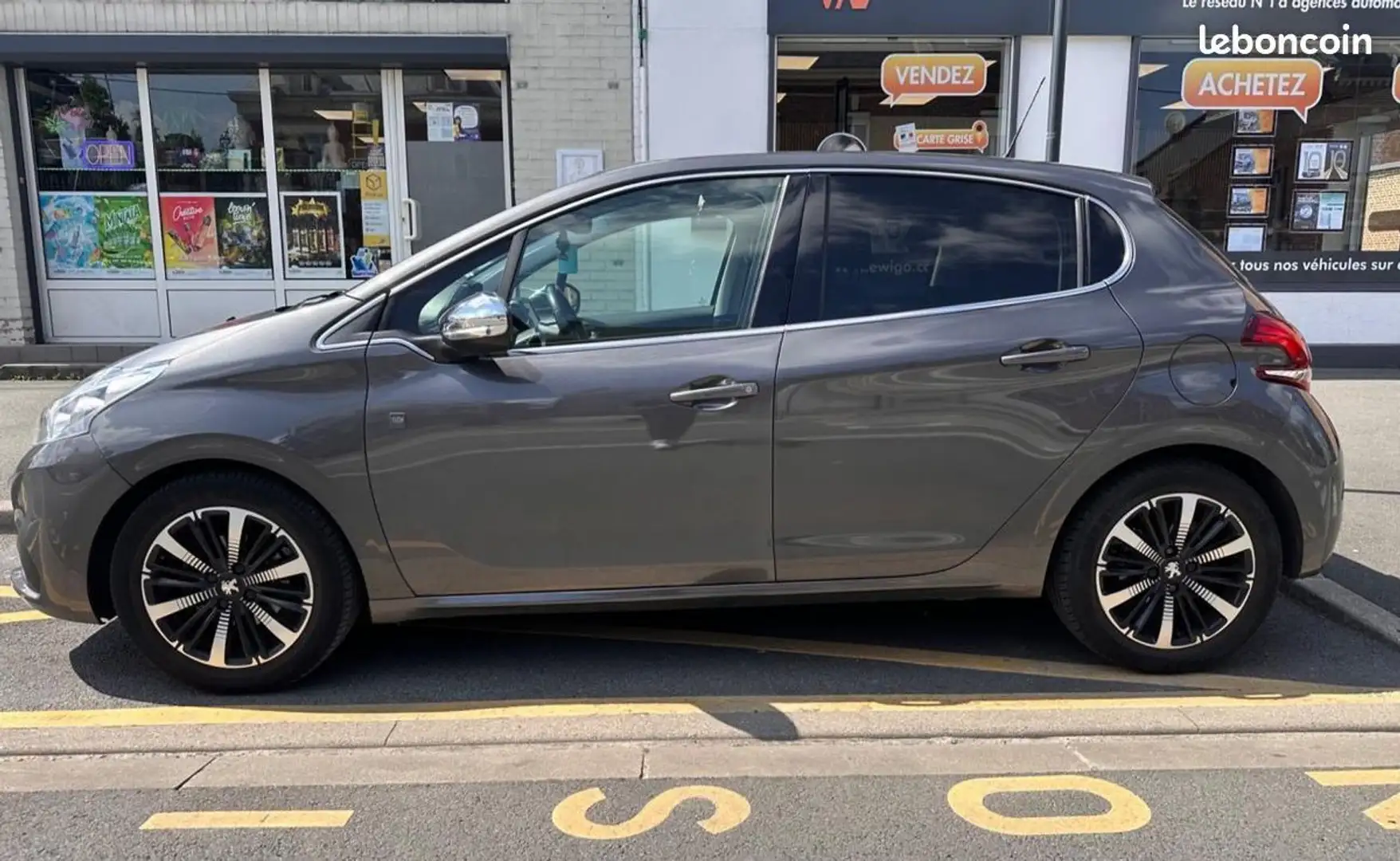 Peugeot 208 GENERATION-I 1.2 PURETECH 110 TECH EDITION START-S Gris - 2