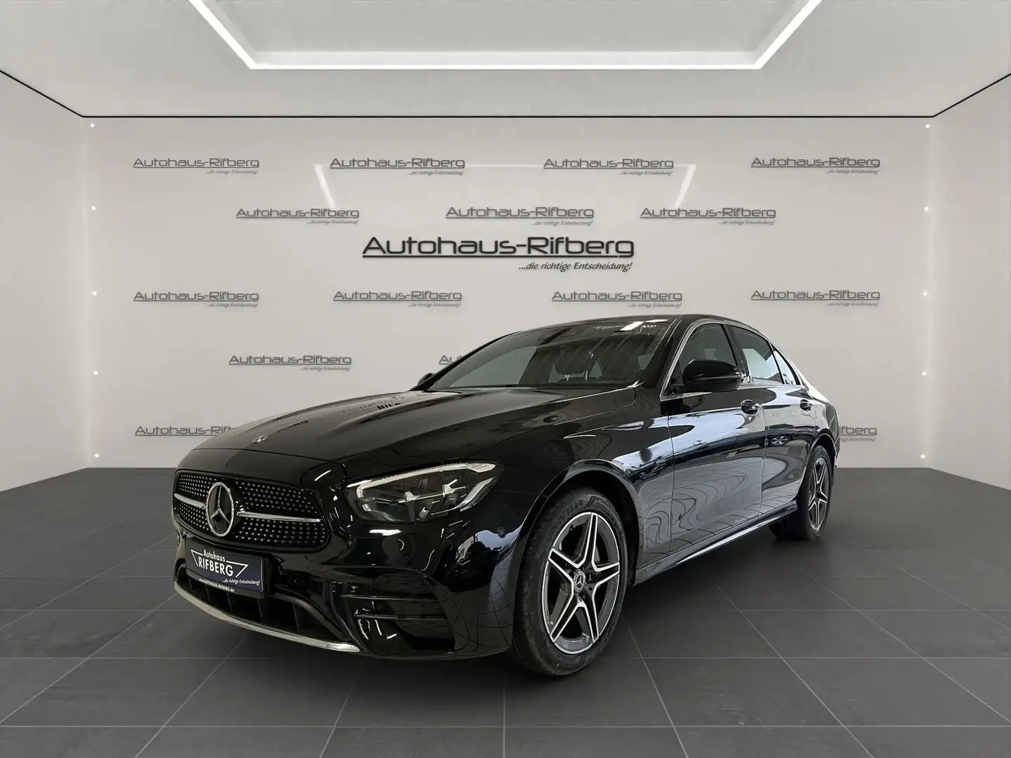 Mercedes-Benz E 300 de HY 9G 2XAMG/NAVI/LED/DIST/WIDE/MBUX/Kam Noir - 1