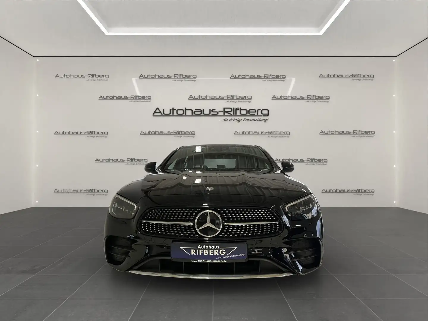 Mercedes-Benz E 300 de HY 9G 2XAMG/NAVI/LED/DIST/WIDE/MBUX/Kam Noir - 2