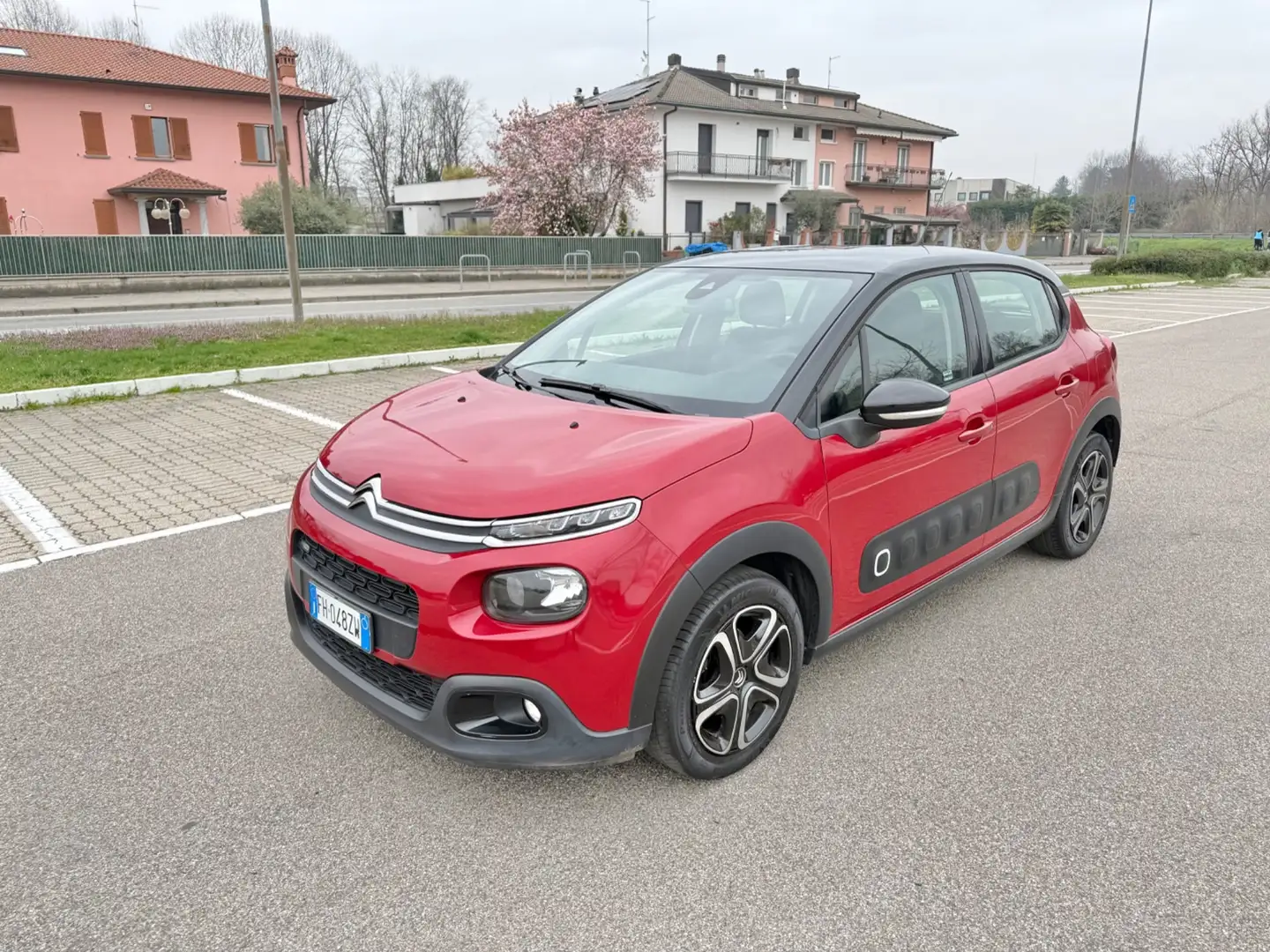 Citroen C3 PureTech 1.2 82Cv*Neopatentati*Navi*Camera*Control Rosso - 1
