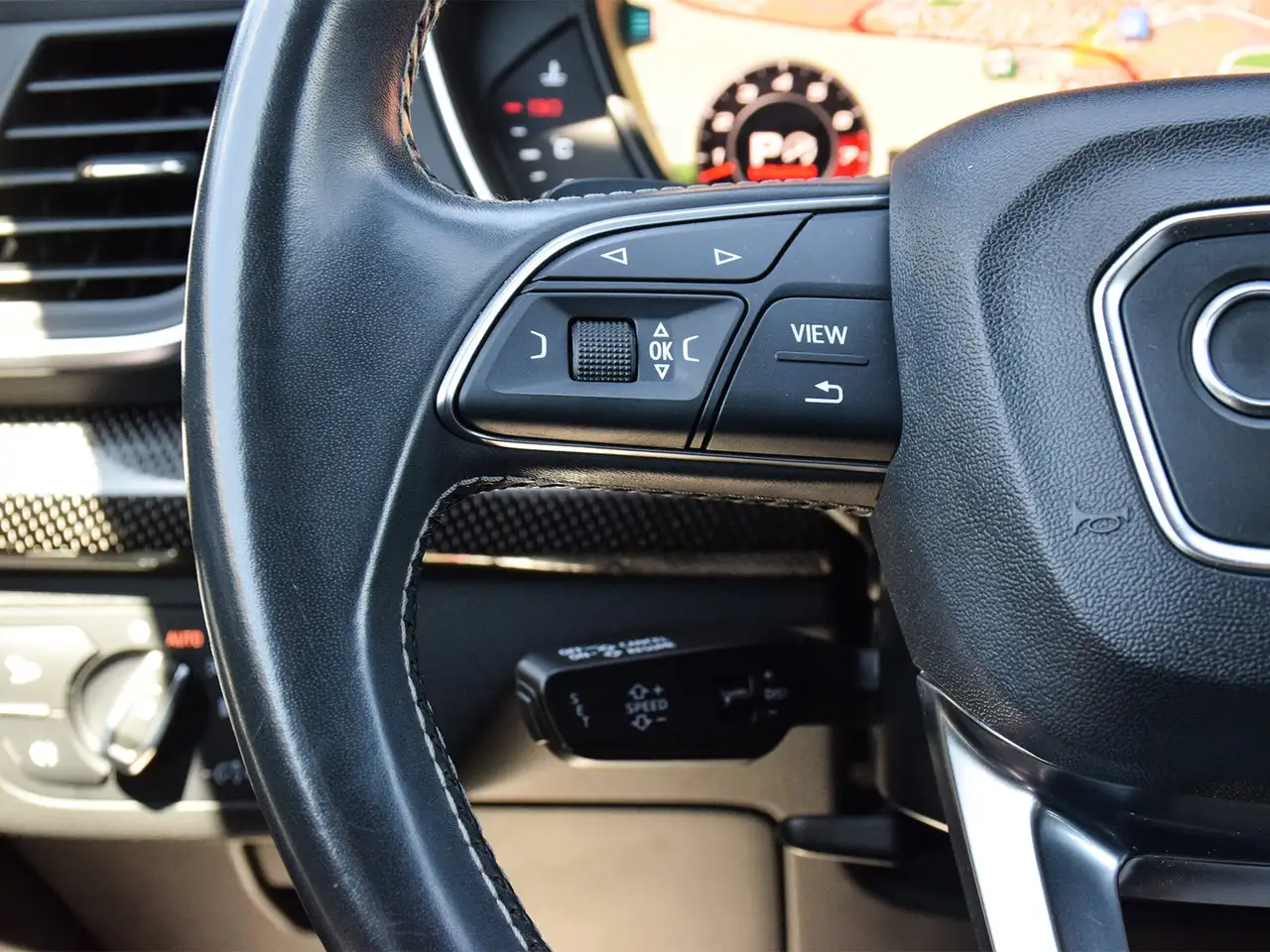 Audi SQ5 снимка Audi SQ5