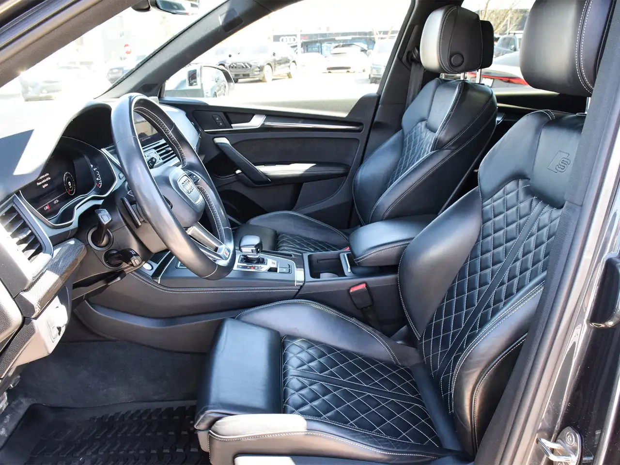Audi SQ5 снимка Audi SQ5