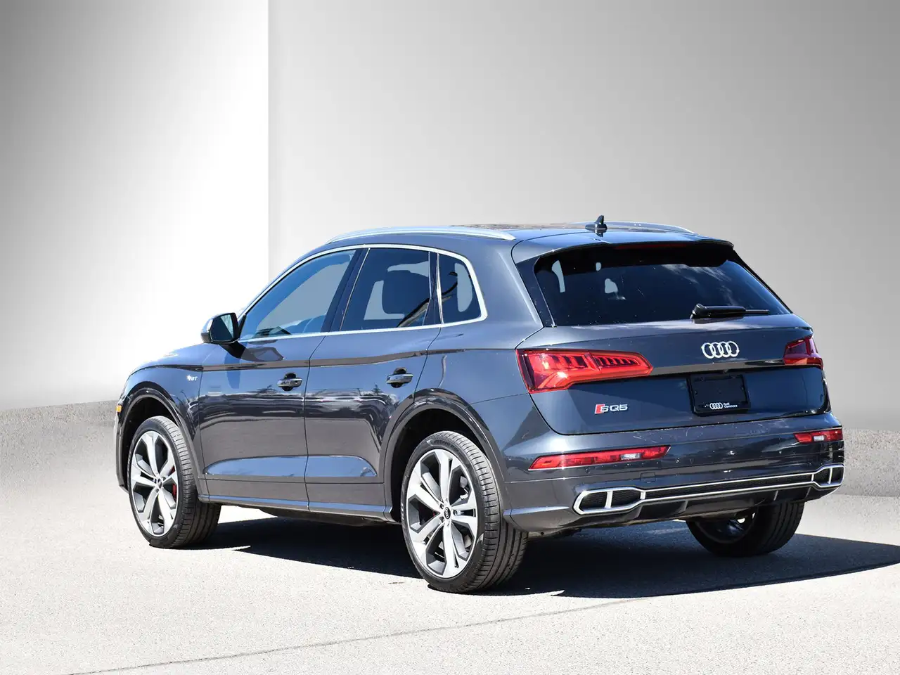 Audi SQ5 снимка Audi SQ5