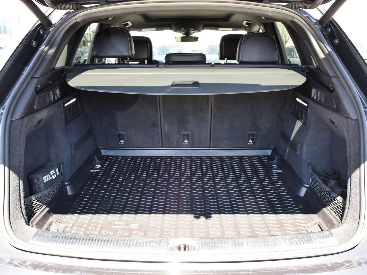Audi SQ5 снимка Audi SQ5