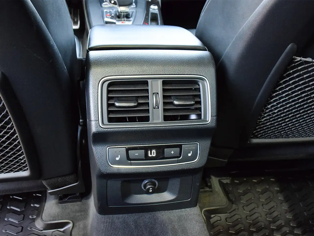 Audi SQ5 снимка Audi SQ5
