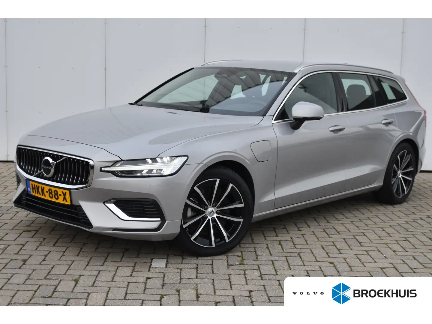 Volvo V60 T6 Essential Bright | BLISS | Verwarmbare Voorstoe Gris - 1