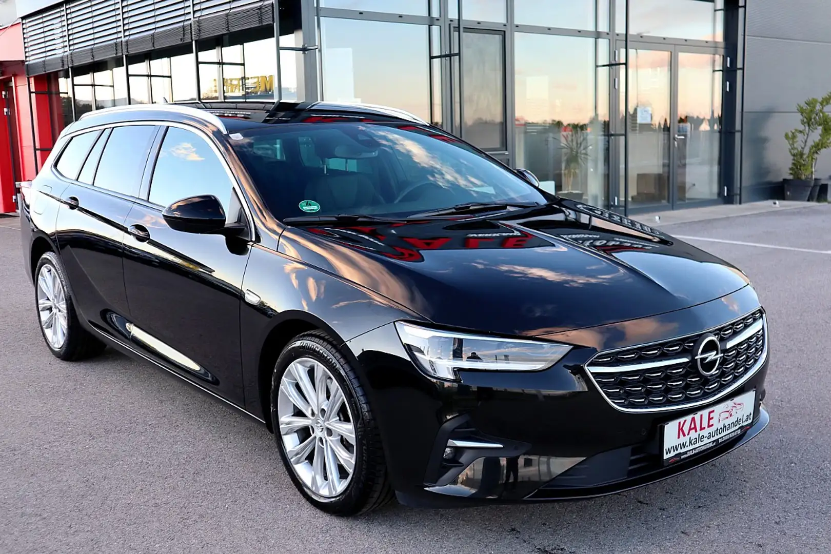 Opel Insignia ST 2,0 CDTI DVH Business Elegance Aut.*1.Besitz* Schwarz - 2