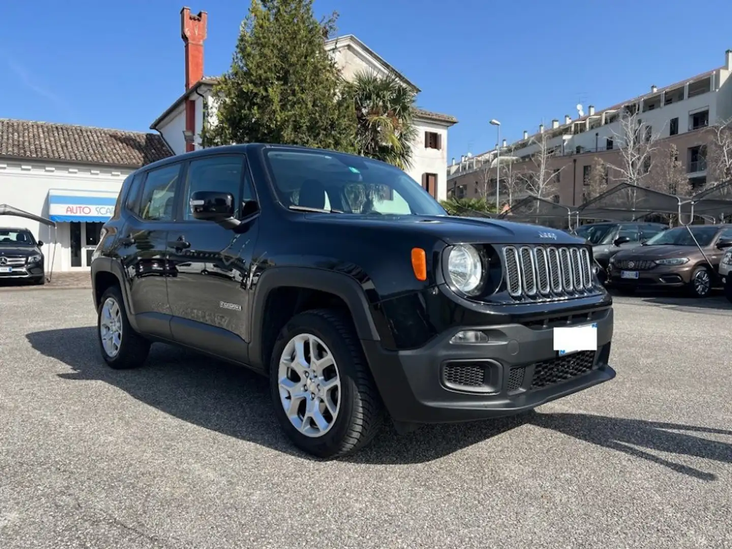 Jeep Renegade 2.0 Mjt 4WD Active Drive Sport Zwart - 1