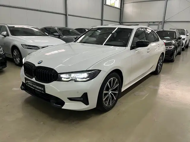 BMW 320d Sport LineLED 360°RFK SHBDACH Sound DAB