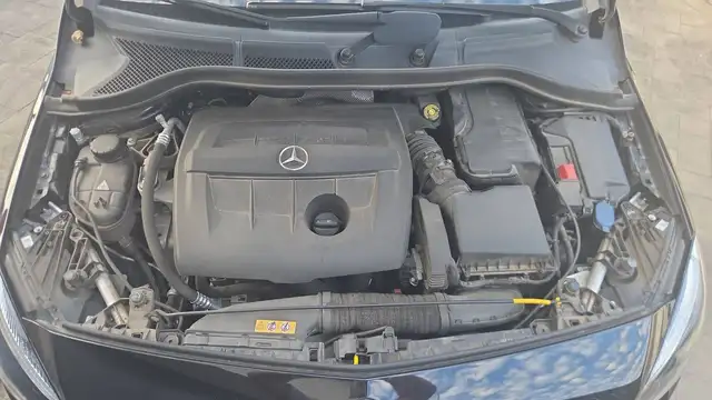 Mercedes-Benz B-Class view 15