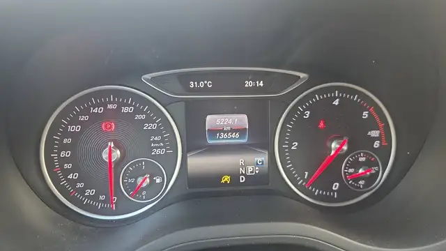 Mercedes-Benz B-Class view 12