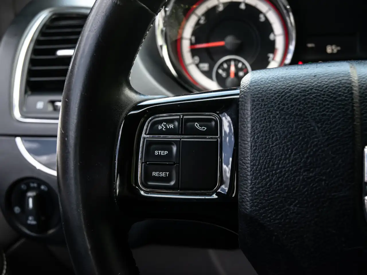 Dodge Grand Caravan снимка Dodge Grand Caravan