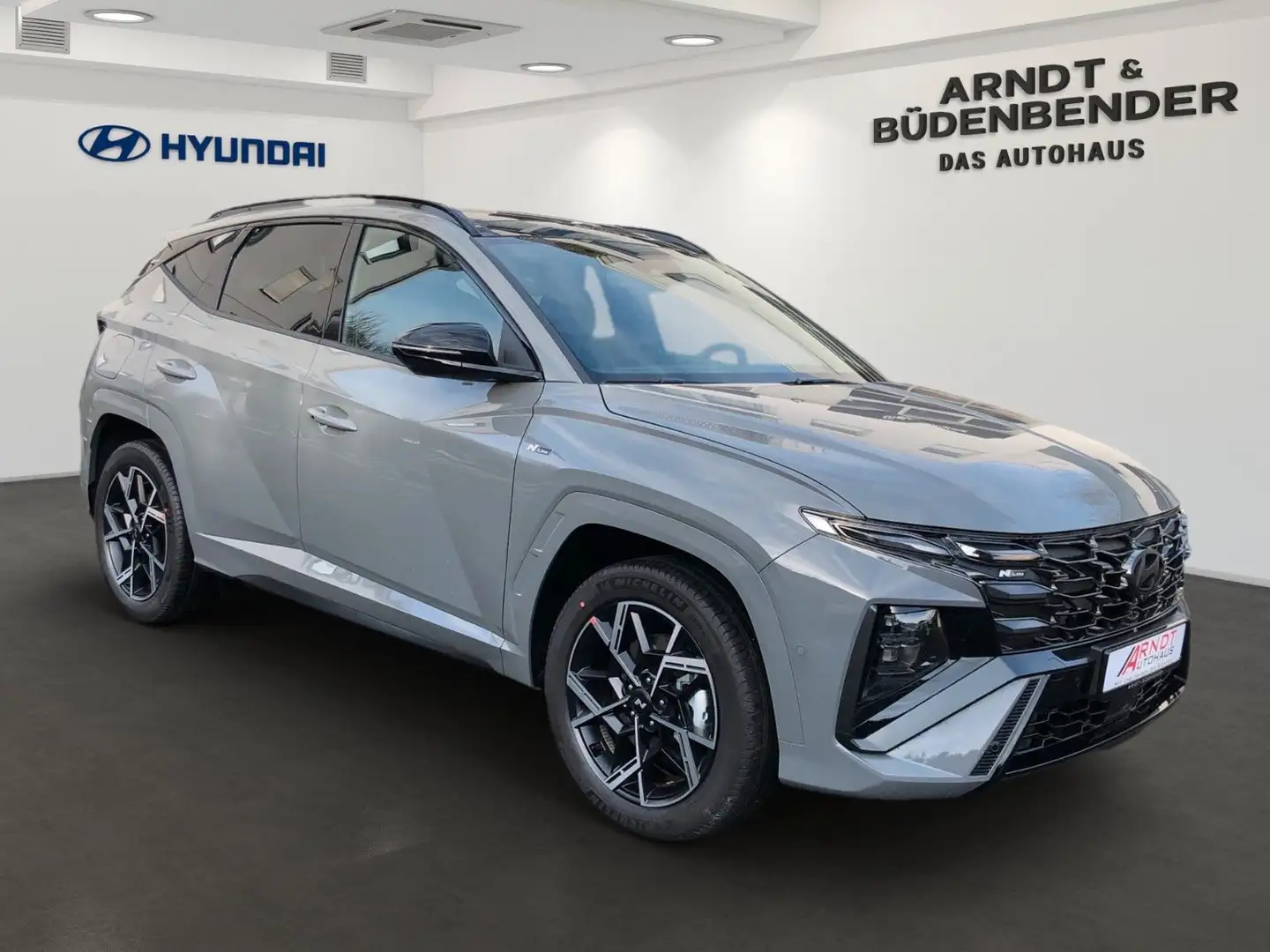Hyundai TUCSON N Line Plug-In Hybr. 4WD*PANO*ASSI.P*SITZ Gris - 2