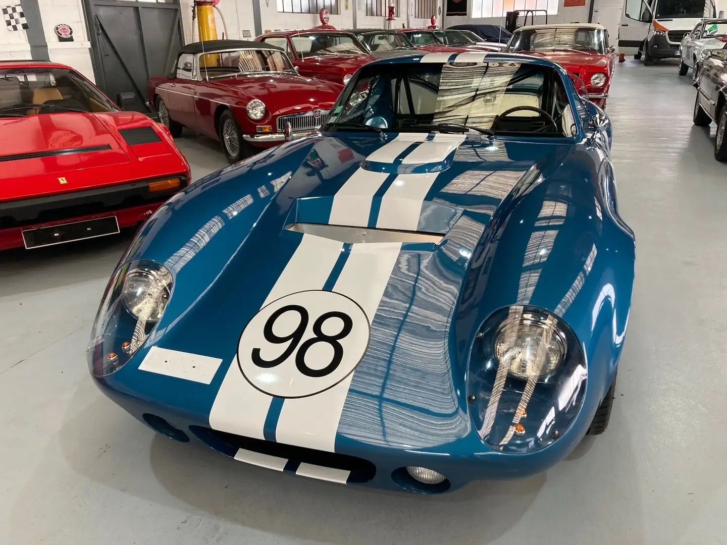 Shelby Daytona Coupé de 1965 en stock en France Blau - 2