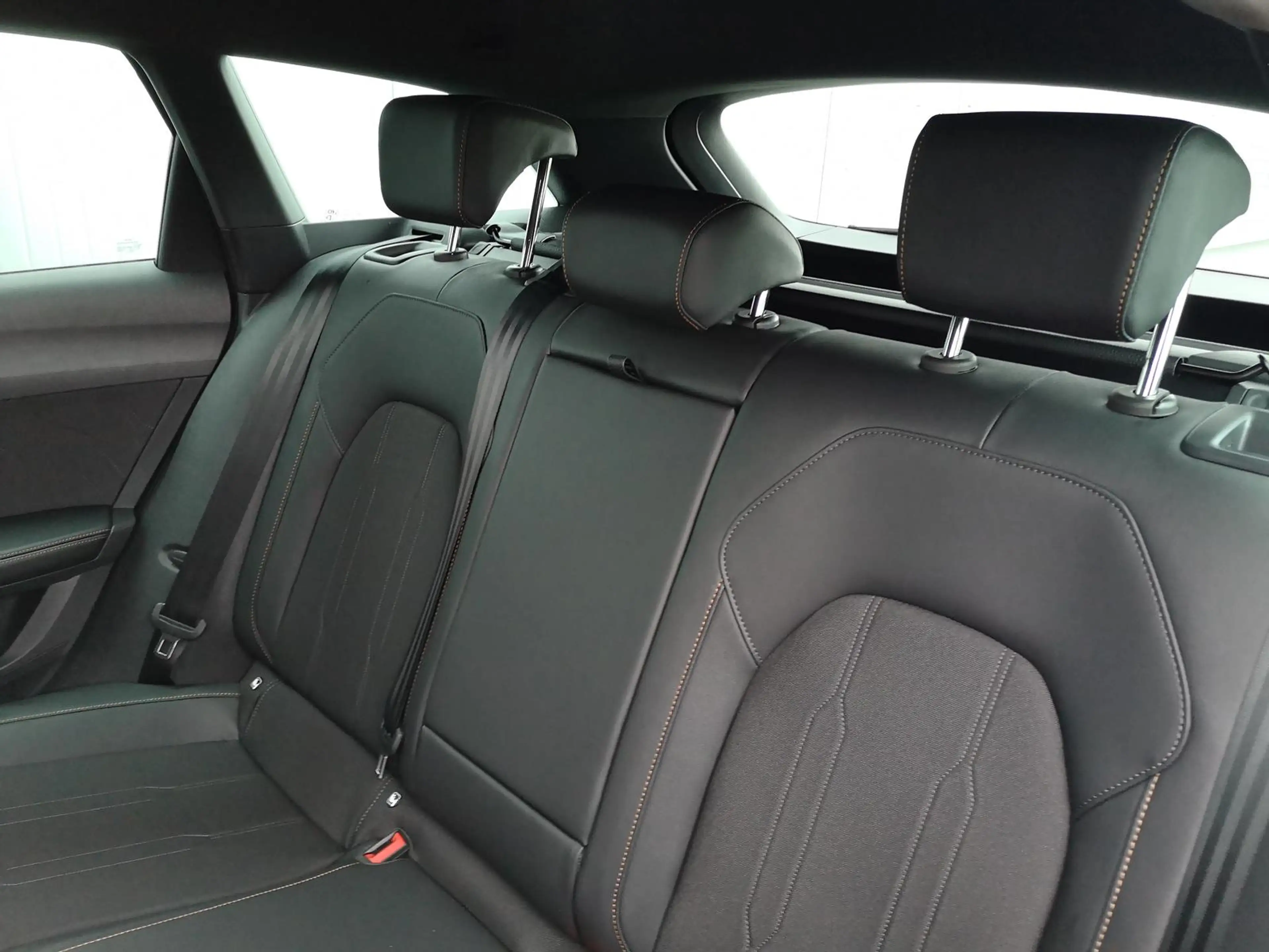 CUPRA Leon Kombi ST 2.0TSI ABT AHK ACC — photo 8