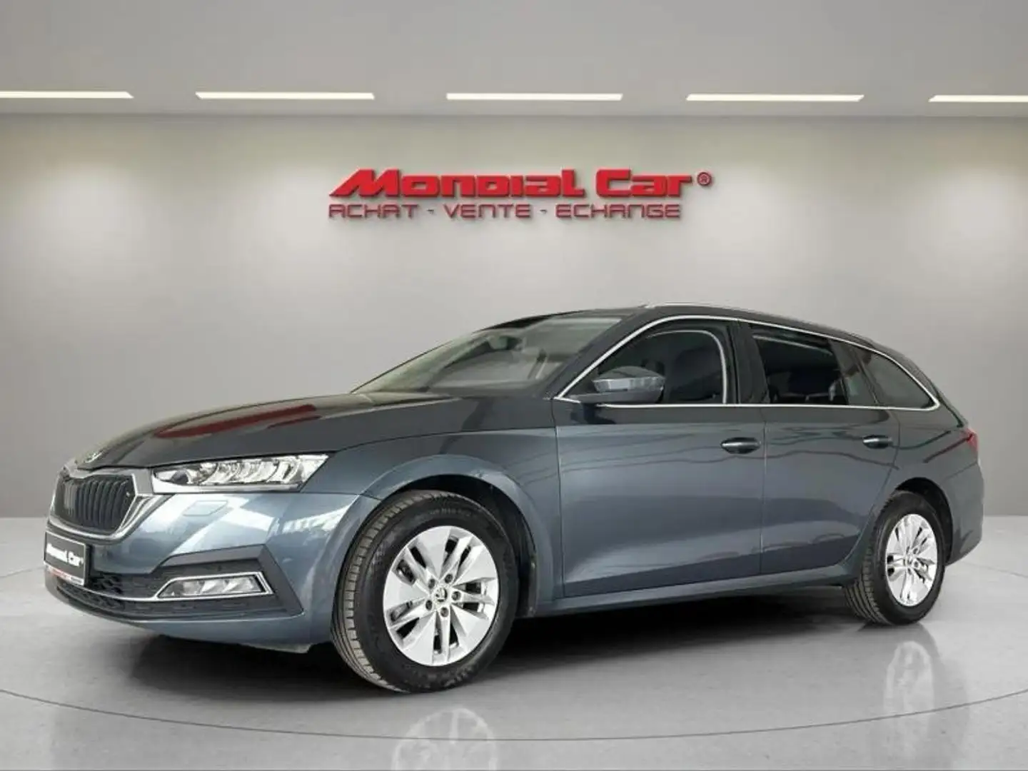 Skoda Octavia SW 2.0 CR TDi Ambition DSG* Apple CarPlay * Clim * Gris - 1