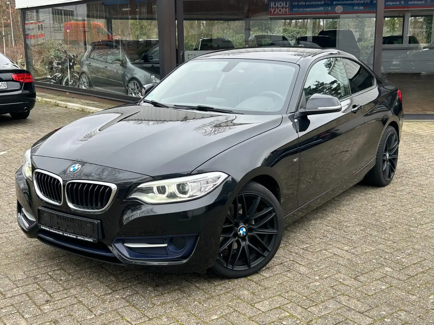 BMW 220 i Coupe Sport |M-Lenkrad|Bi-Xenon|2.Hand| Black - 1