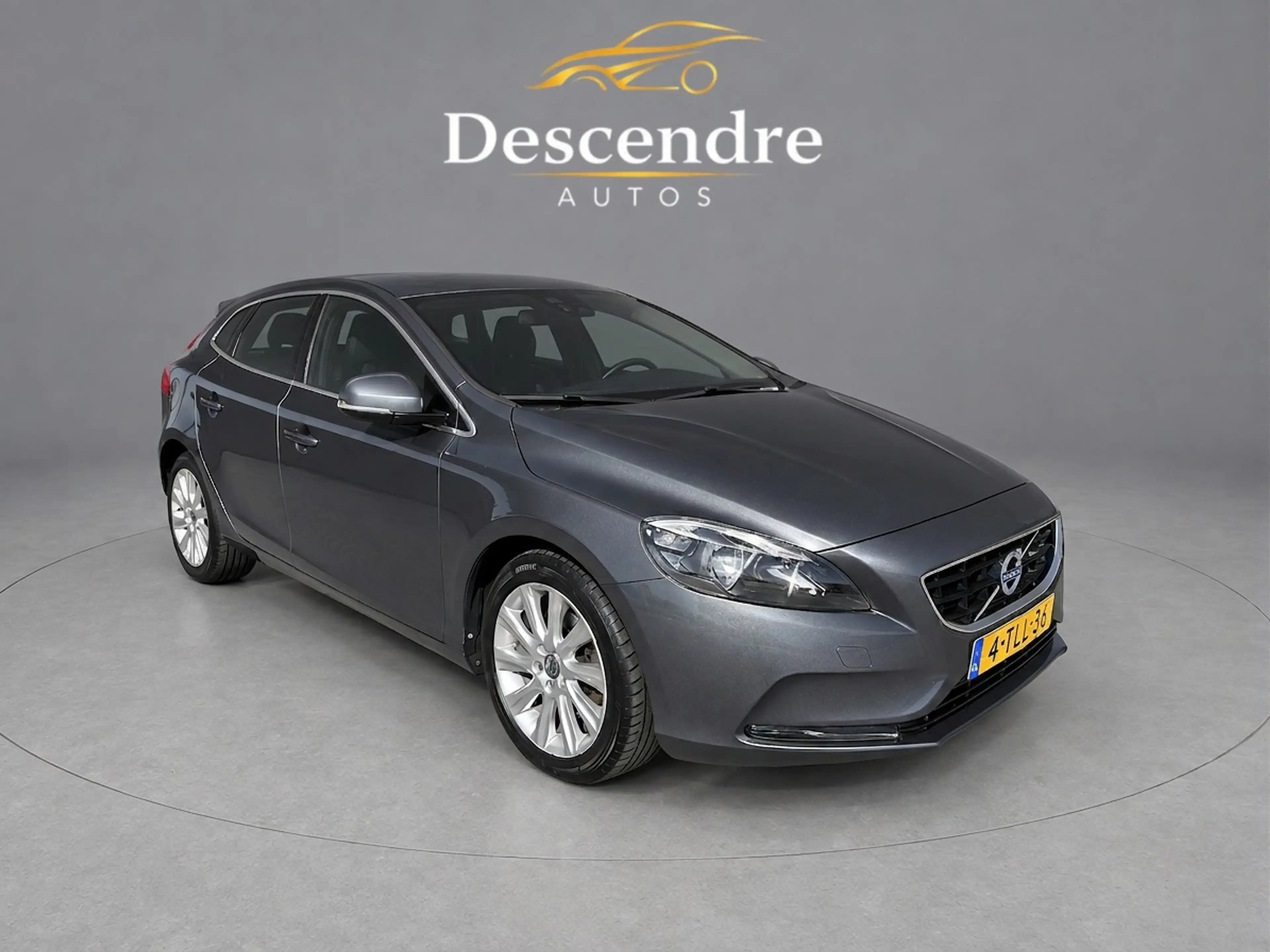 Volvo V40 1.6 T3 Momentum — photo 5