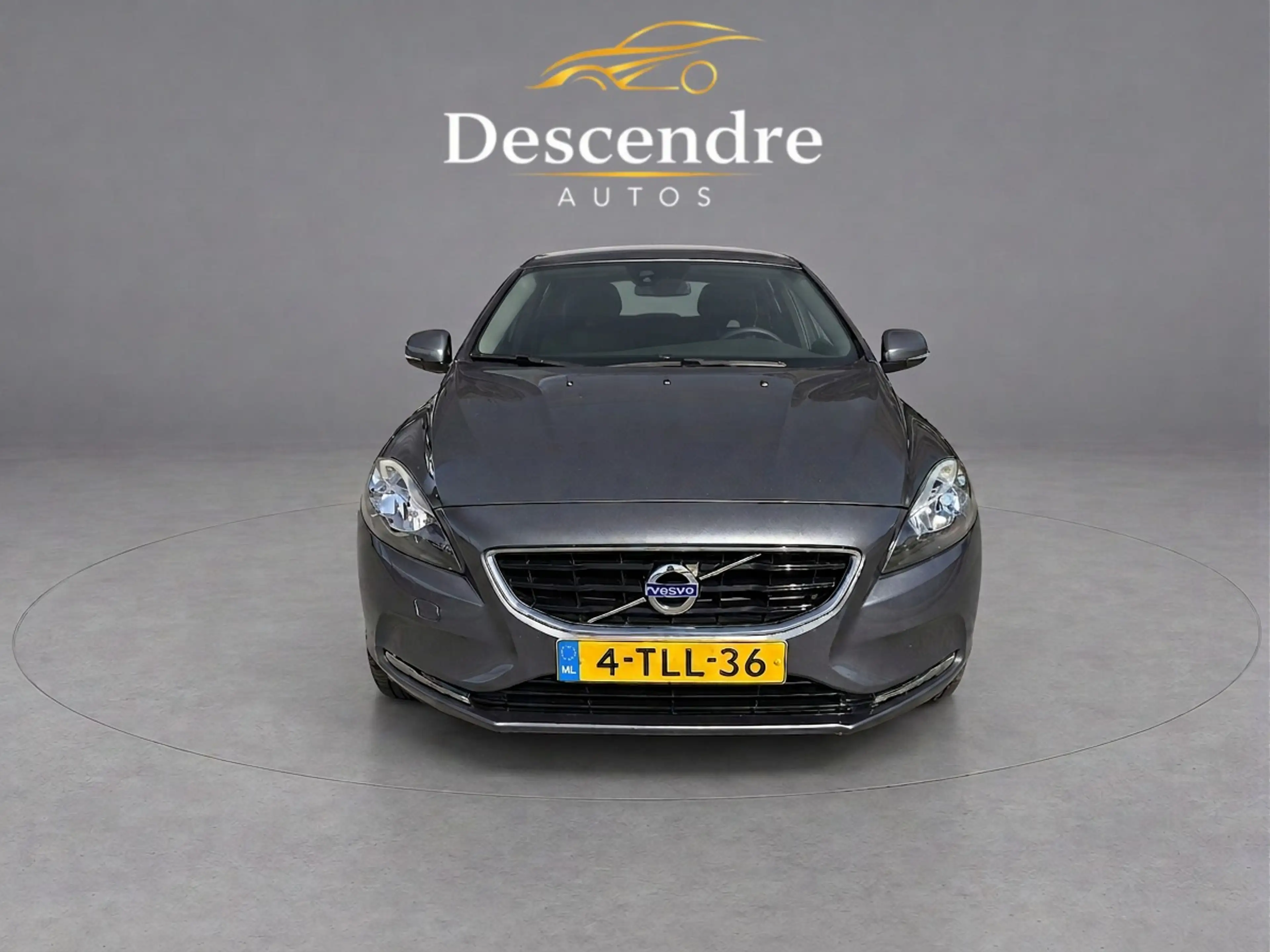 Volvo V40 1.6 T3 Momentum — photo 2