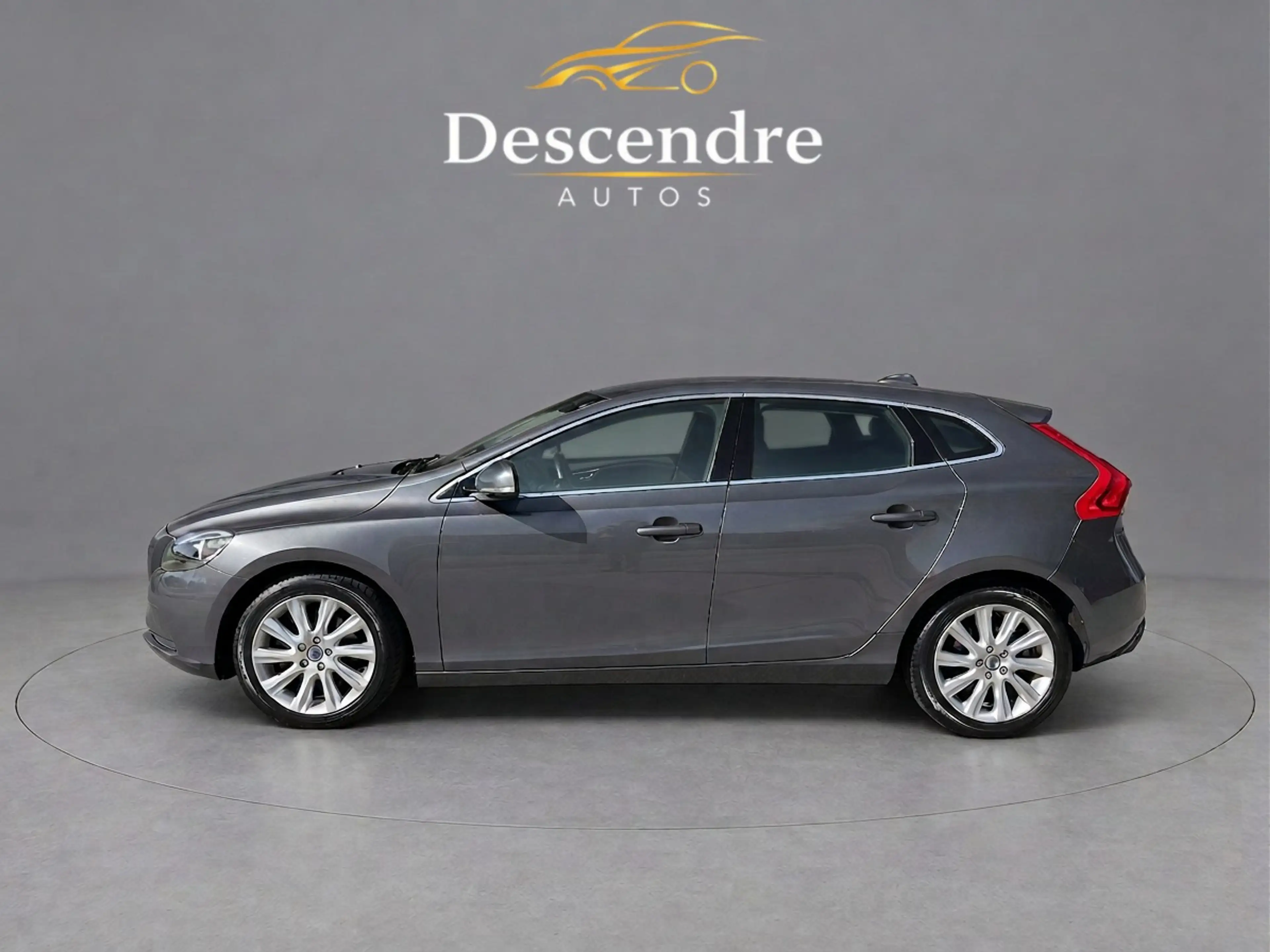 Volvo V40 1.6 T3 Momentum — photo 3