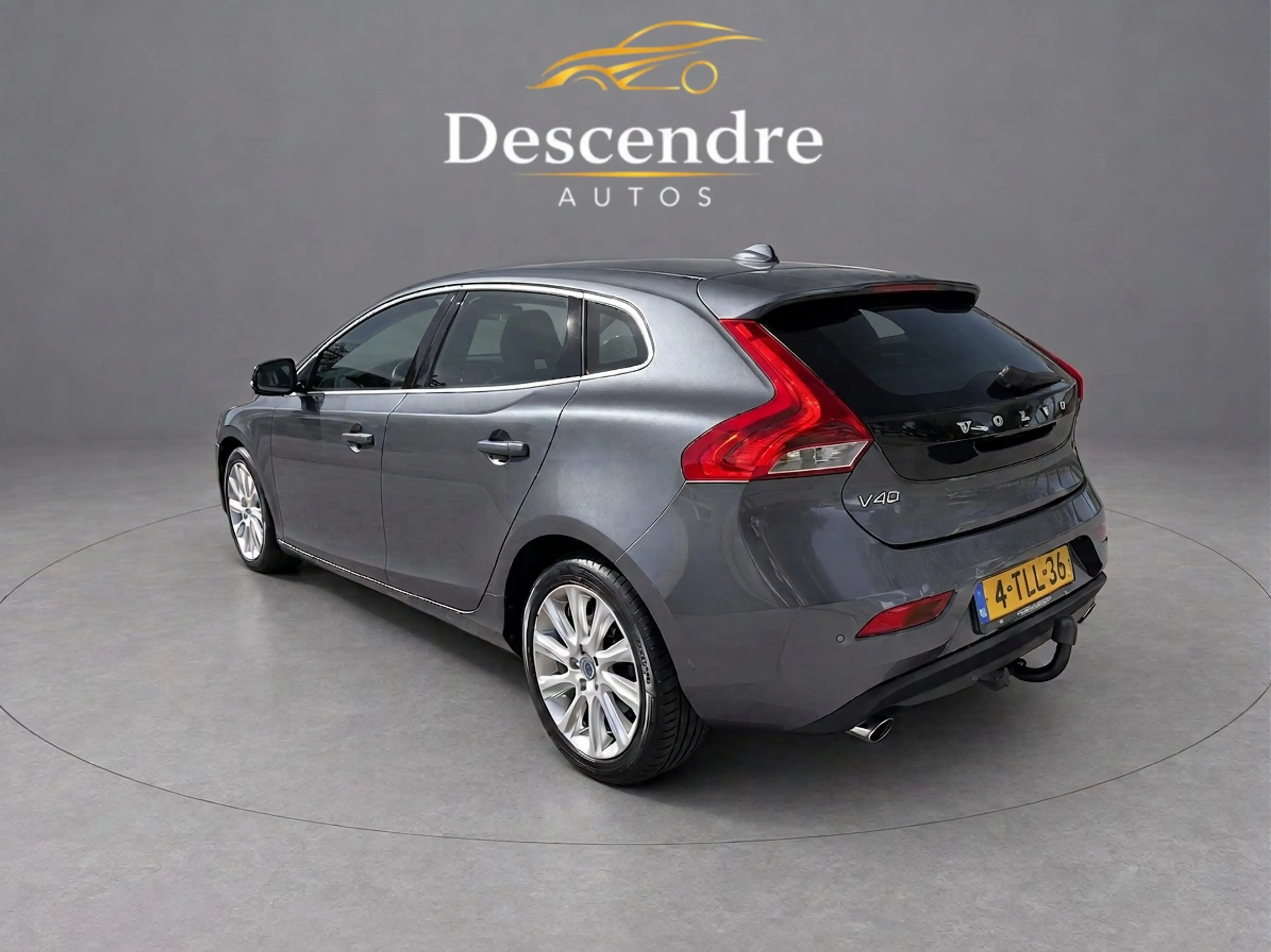 Volvo V40 1.6 T3 Momentum — photo 4