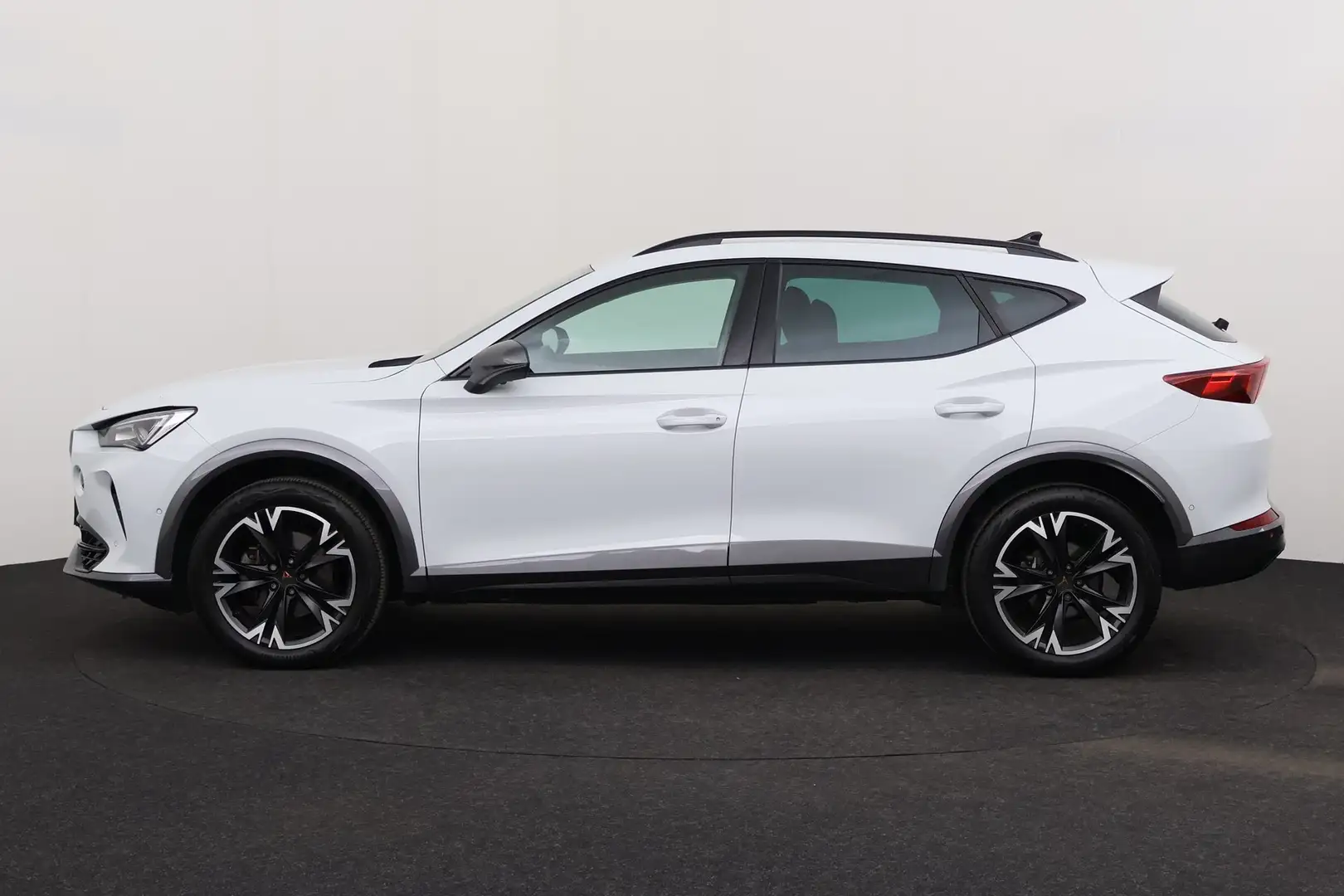 CUPRA Formentor 1.5 TSI   + CARPLAY + GPS + CAMERA + PDC + HALF-LE Weiß - 2