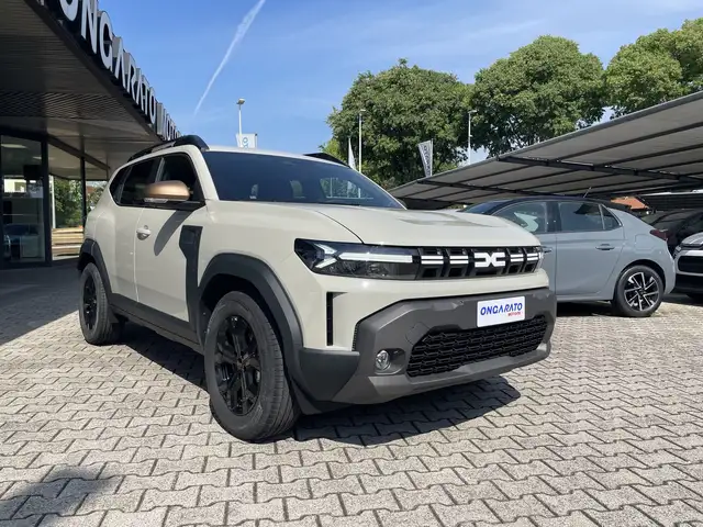 Dacia Duster view 3